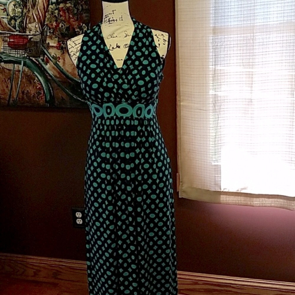 Beautiful like new maxi dress.